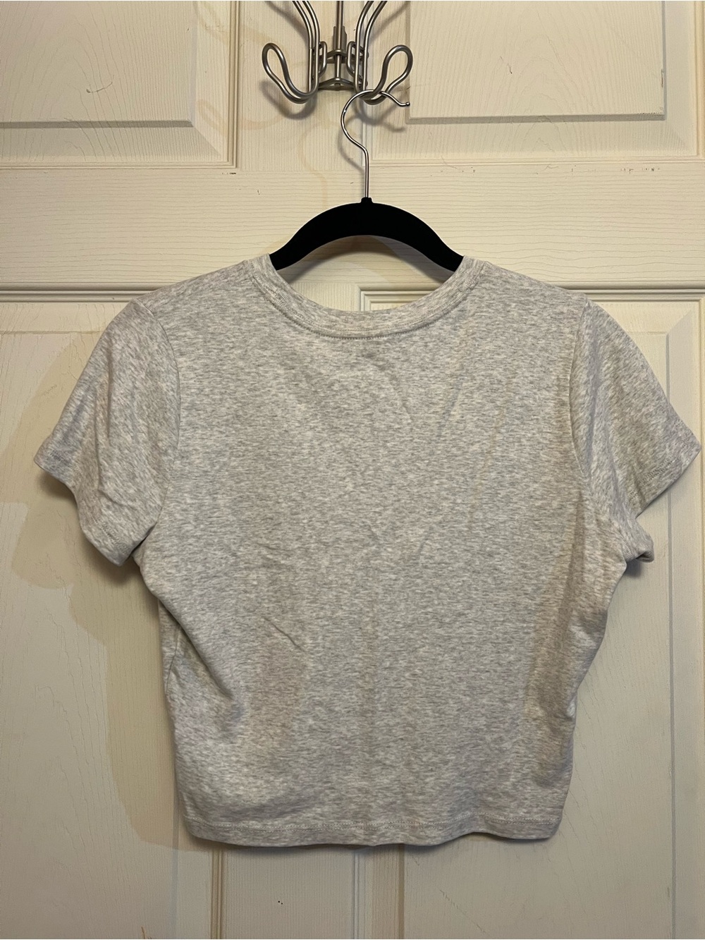Hollister Grey Crewneck Crop Tee - Picture 2 of 2